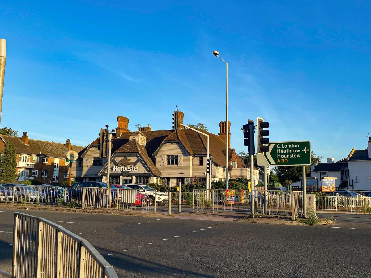Heathrow/Ashford Hospital/Twickenham Short Stay Apartment 斯坦维尔 外观 照片
